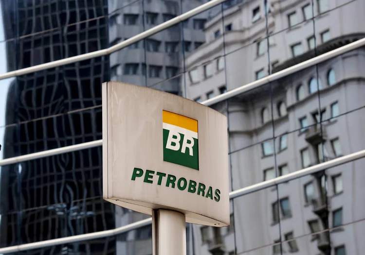 PETROBRAS: decisão do STF pode dificultar a obtenção de 45 bilhões de dólares no processo de desinvestimento da empresa / REUTERS/Paulo Whitaker