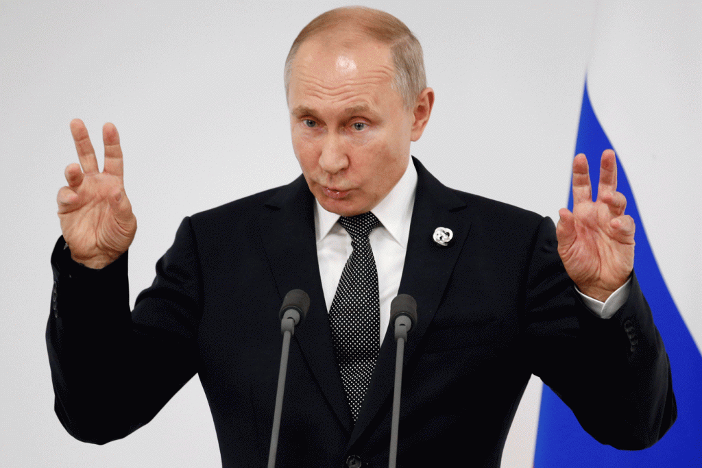 Putin diz que Rússia e EUA precisam "virar a página e seguir em frente"