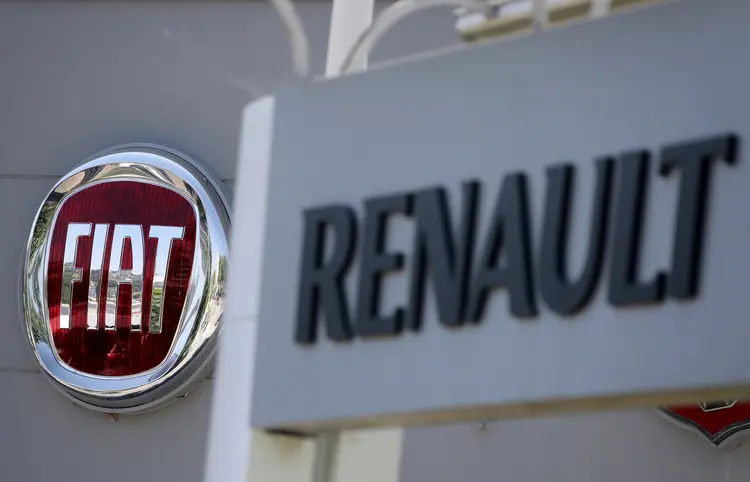 FIAT E RENAULT: nova montadora teria ações listadas nas Bolsas de Nova York, Milão e Paris / REUTERS/Eric Gaillard/File Photo