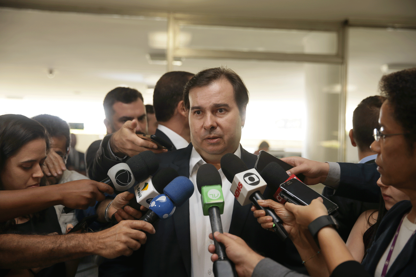 Maia diz querer incluir Estados no texto da reforma ainda em comissão