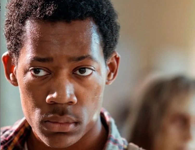 Tyler James Williams: ator que ficou famoso quando criança ao estrelar no seriado "Todo Mundo Odeia o Cris" surpreende com corpo musculoso (Instagram/Reprodução)