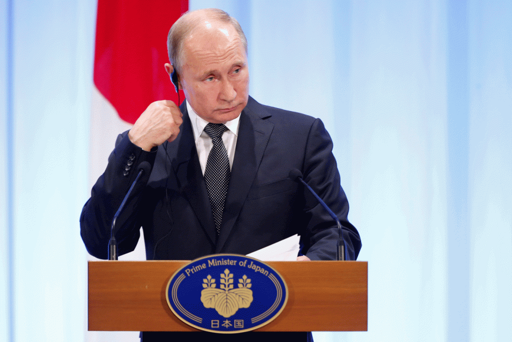 Putin critica ideias pró-LGTB e diz que progressismo "já era"
