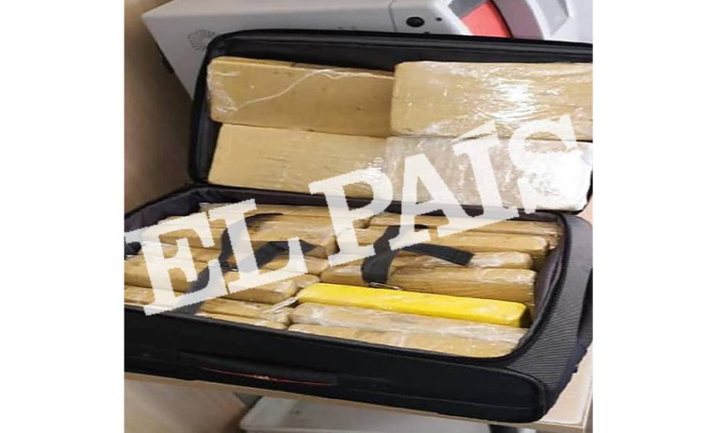 Foto mostra os 39kg de cocaína apreendidos com militar na Espanha