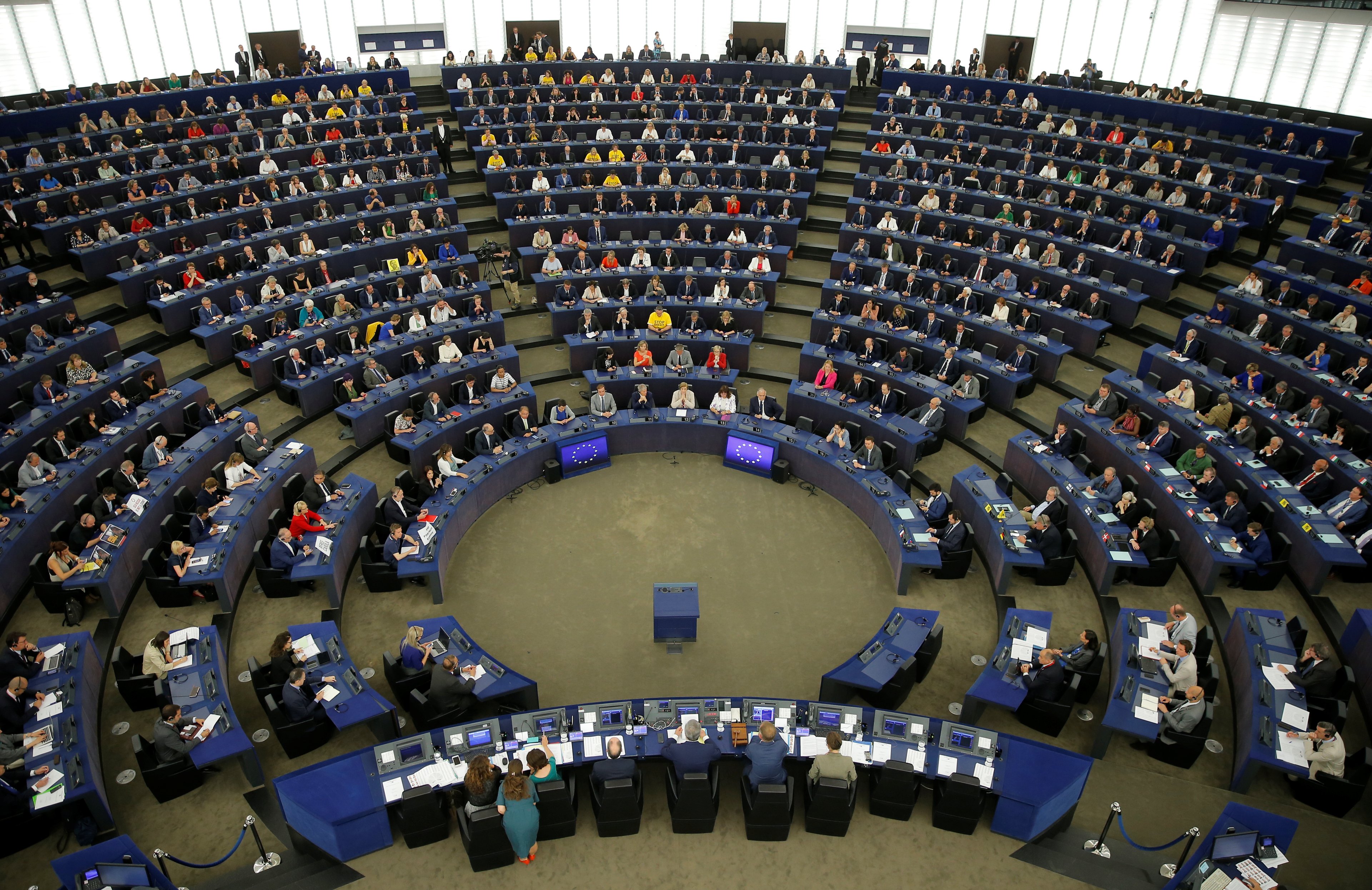 A nova Eurocâmara: 751 eurodeputados e sete grupos políticos