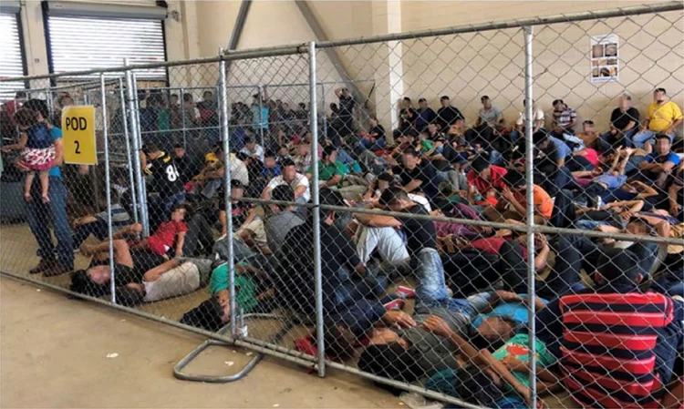 EUA: no último final de semana, o Brasil recebeu avião com 70 brasileiros deportados (General/DHS/Handout/Reuters)