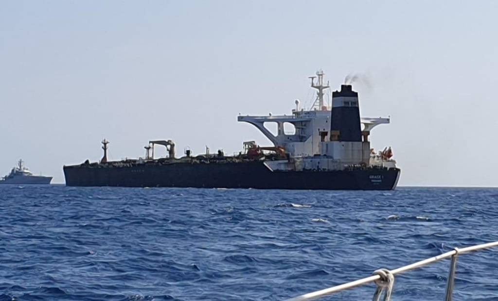 Irã cobra liberação imediata de navio-petroleiro detido pelo Reino Unido