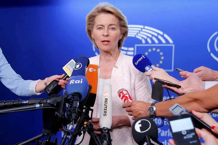 Ursula von der Leyen, da UE: governo britânico tentou mudar um acordo previamente acertado com os europeus, o que levou a revolta em Bruxelas (Vincent Kessler/Reuters)