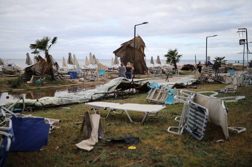 Tornados e chuva de granizo matam seis turistas na Grécia