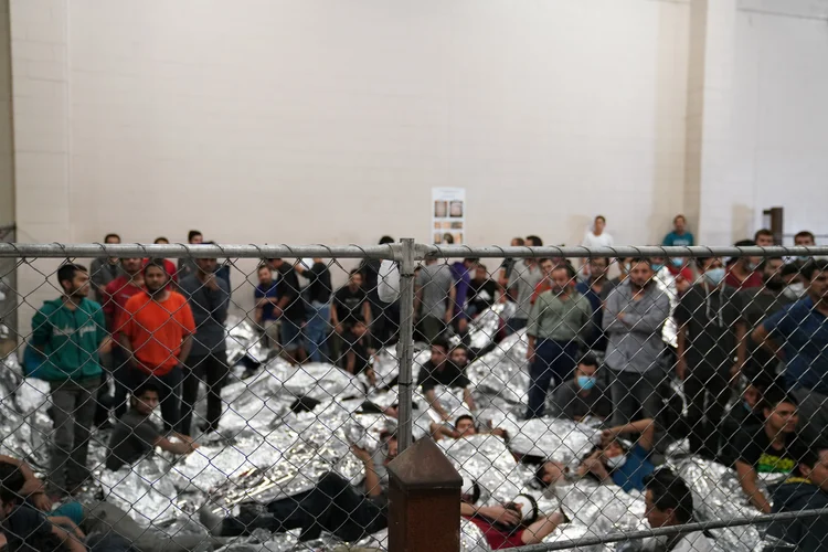 Imigração: os EUA tentam conter o grande fluxo de imigrantes que tem entrado no país no últimos meses (Veronica G. Cardenas/Reuters)