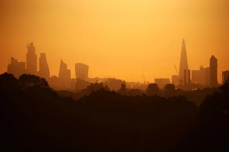 Londres: Horizonte da capital inglesa já é cortado por vários arranha-céus e prefeito da cidade acaba de bloquear projeto de mais um (Hannah McKay/Reuters)