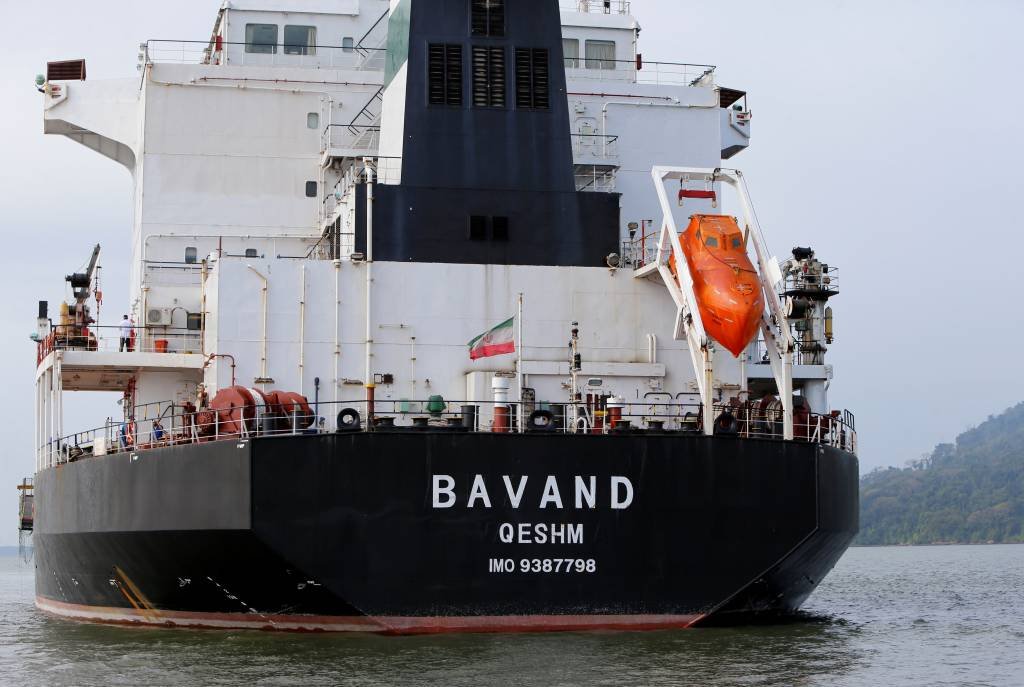 Navios: os EUA anunciaram sanções a todos os países que importem produtos iranianos (Joao Andrade/Reuters)