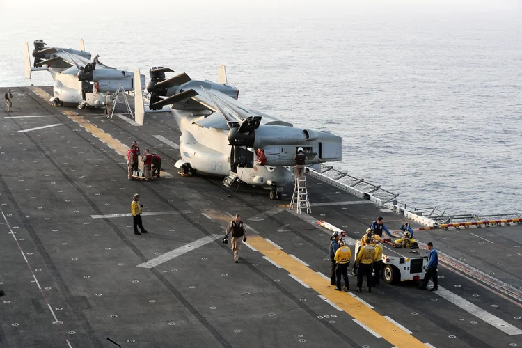 Navio militar dos EUA: Autoridades norte-americanas alegam que derrubaram drone iraniano que se aproximou de sua base e que derrubará qualquer outro que chegar perto (Ahmed Jadallah/Reuters)