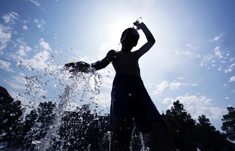 Bélgica: país registrou um recorde histórico, com 38,9°C (Yves Herman/Reuters)