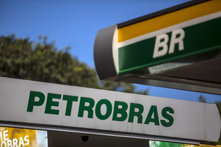 Petrobras: estatal elevou o preço médio da gasolina em 3,5% nas suas refinarias (Dado Galdieri/Bloomberg)