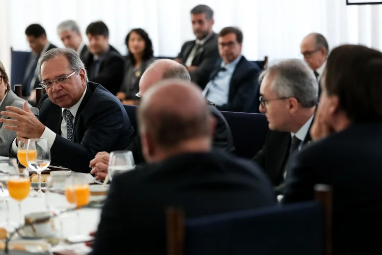 Gás: O ministro de Minas e Energia está sentado em cima de um Oriente Médio de reservas de petróleo, brincou Guedes (Marcos Corrêa/PR/Flickr)