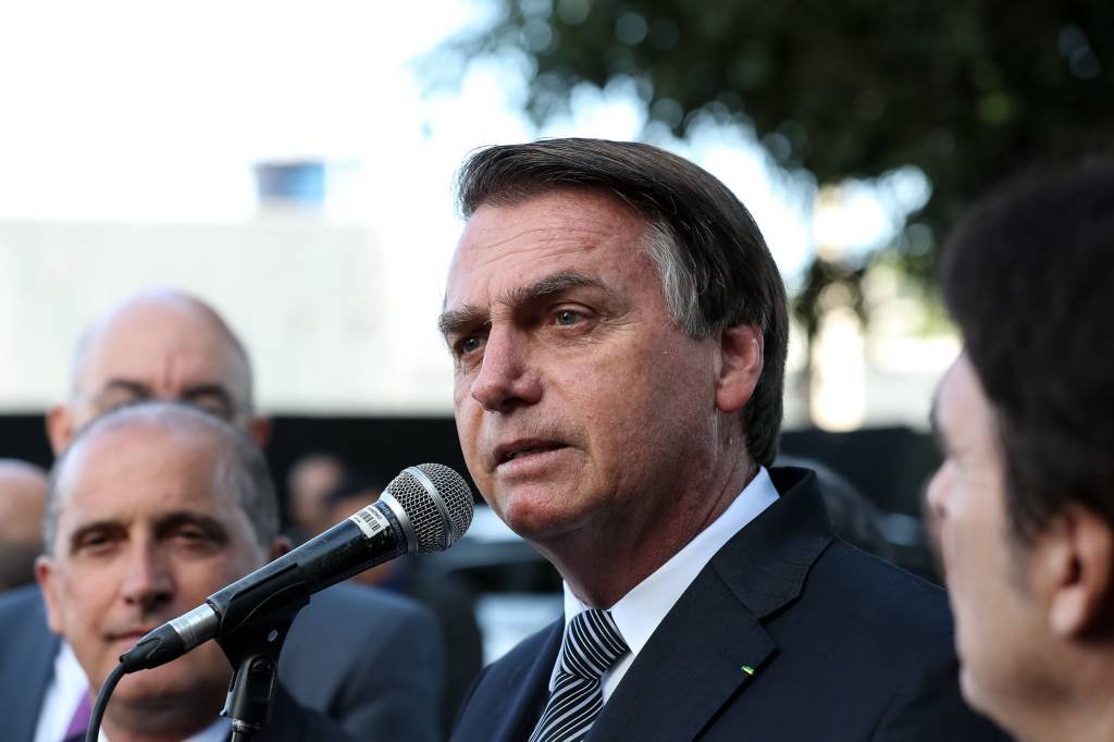 "Vamos pensar lá na frente", diz Bolsonaro sobre reduzir multa do FGTS