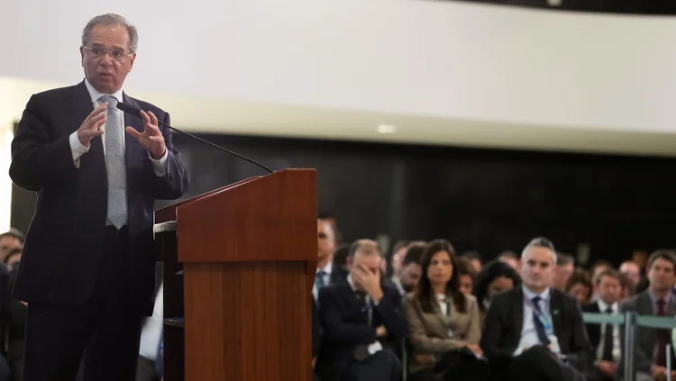 Paulo Guedes sobre privatizações: "Vem empresa grande por aí" (Marcos Corrêa/PR/Reprodução)