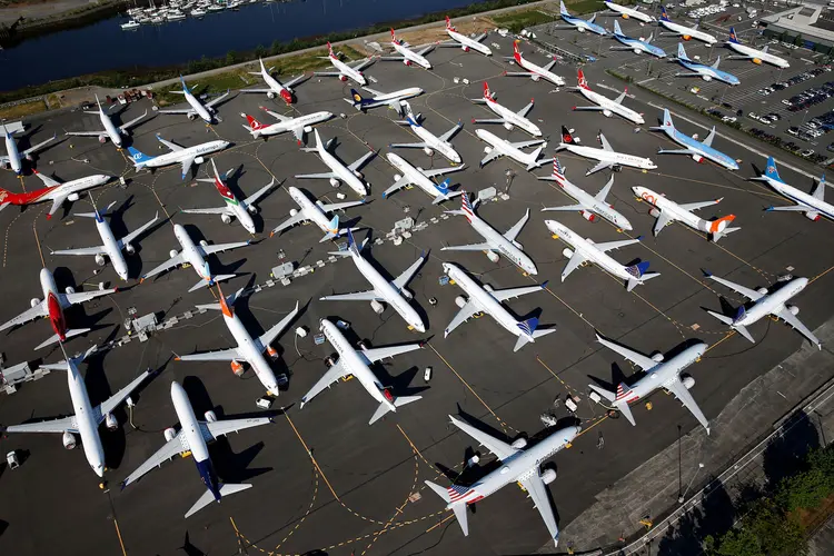 Boeing 737 Max: Dezenas de aeronaves estacionadas em Seattle com proibição de modelo operar após acidentes fatais (indsey Wasson/Reuters)