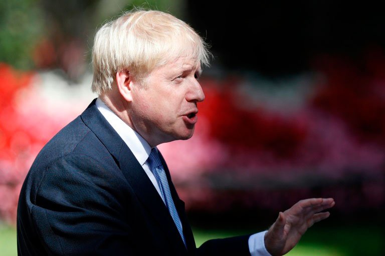 Boris Johnson assume como primeiro-ministro britânico