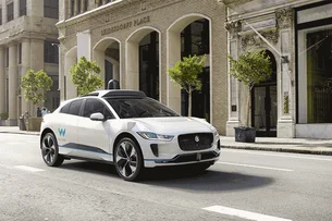 Waymo atinge marca de 10 milhões de corridas com robotáxi
