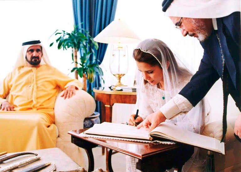 Emirados Árabes: casamento entre o emir de Dubai, xeque Mohamed bin Rachid al-Maktum, e a princesa Haya, da Jordânia, em 10 de abril de 2004, em Amã (AFP/AFP Arquivo)