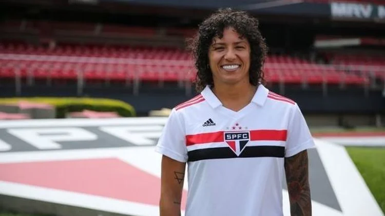 Cristiane, jogadora do SPFC: "Essa diferença salarial é um absurdo. Pior é que não sei se a gente vai conseguir igualar isso algum dia" (Renata Damasio/saopaulofc.net/Divulgação)