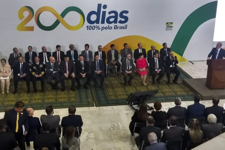 Jair Bolsonaro: evento de 200 dias de governo serviu para reforçar confiança na indicação de Eduardo à embaixada em Washington (Valter Campanto/Agência Brasil)