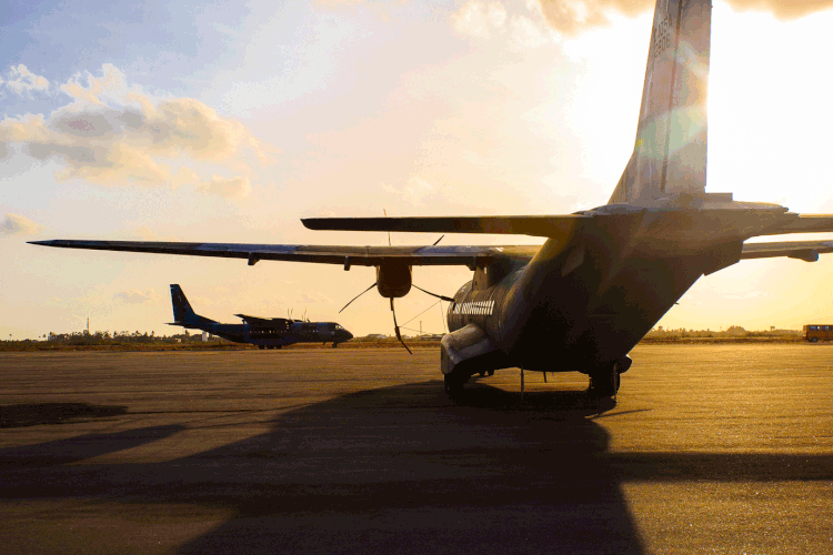 Nos dois aeroportos, os brasileiros receberão assistência especializada de equipes multidisciplinares, com assistentes sociais e psicólogos (Força Aérea Brasileira/Flickr)