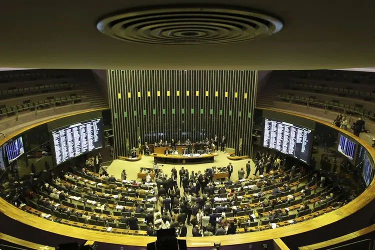 Desafio: nesta quarta, plenário aprovou texto-base por 379 votos e votou um destaque (Fabio Rodrigues Pozzebom/Agência Brasil)