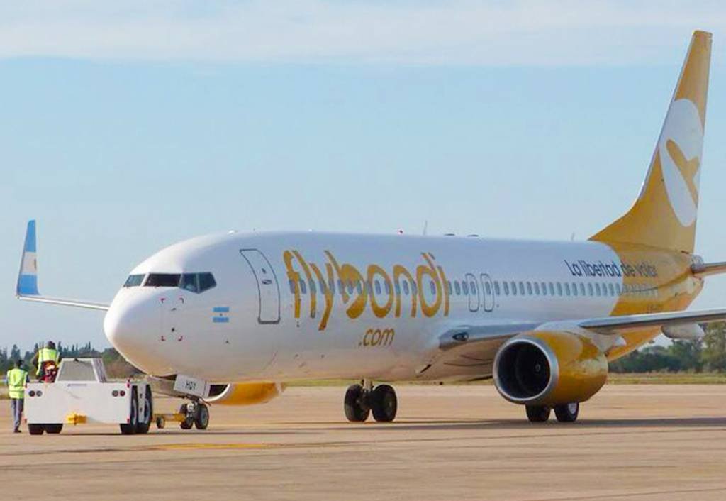 Avião da Flybondi na Argentina: empresa de baixo custo estreia no Brasil após mudanças regulatórias (Flybondi/Instagram/Reprodução)