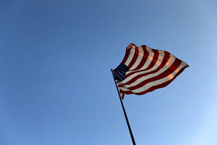 Bandeira dos Estados Unidos (Jonathan Bachman/Getty Images)