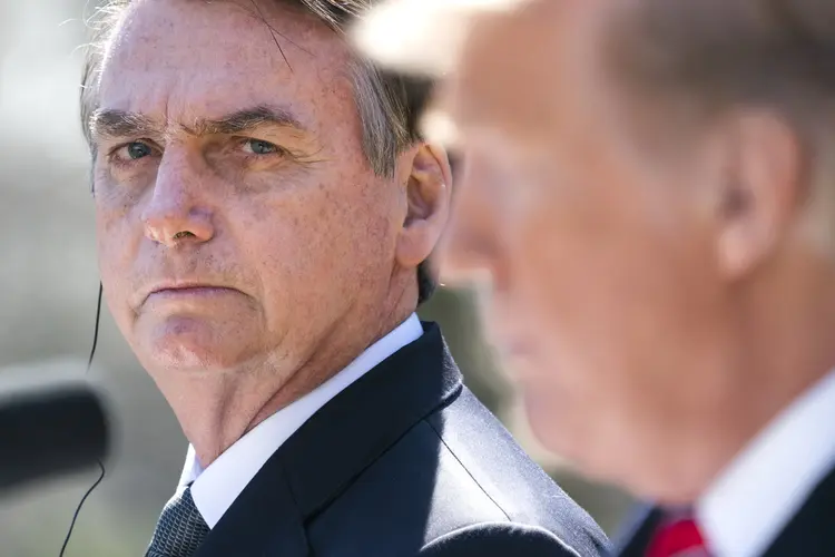 Jair Bolsonaro: presidente brasileiro afirmou que tem mantido contato com o mandatário americano "sobre os mais variados assuntos" (Jim Lo Scalzo-Pool/Getty Images)