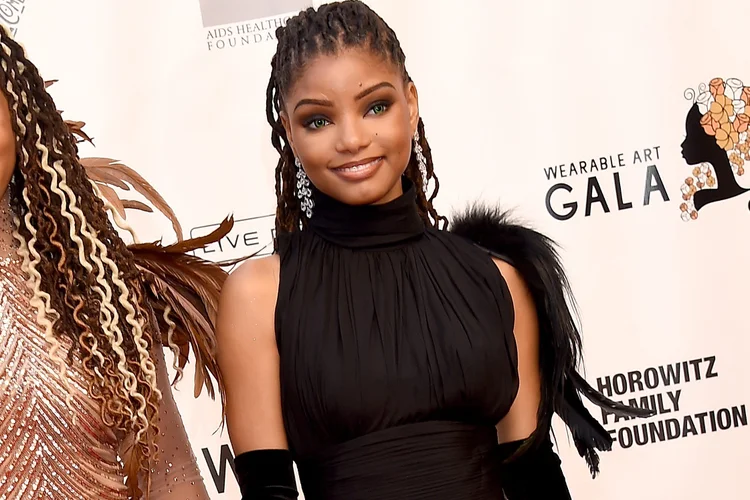 Halle Bailey: atriz começou sua carreira na música ao lado da irmã mais velha (Gregg DeGuire / Stringer/Getty Images)