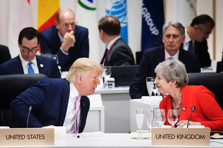 May e Trump: segundo a Casa Branca, o presidente americano e a primeira-ministra britânica conversaram nesta sexta-feira (Stefan Rousseau - PA Images / Contributor/Getty Images)