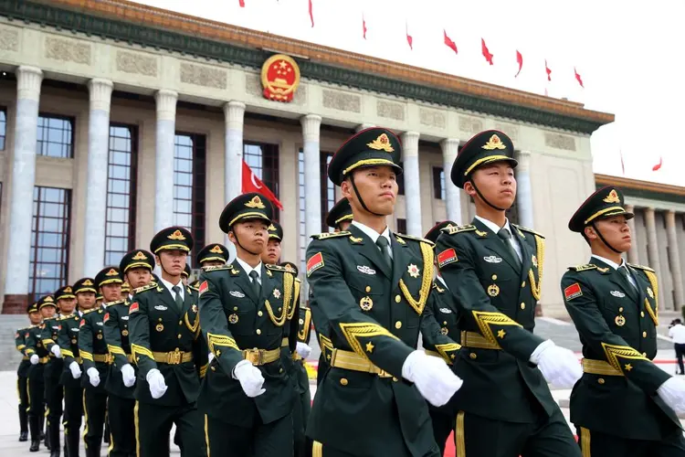 Porta-voz do Ministério de Defesa: "Se alguém ousa separar Taiwan da China, o Exército chinês certamente lutará, defendendo resolutamente a unidade soberana e a integridade territorial do país" (Volkan Furuncu/Anadolu Agency/Getty Images)