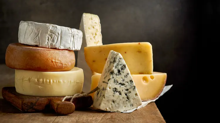 Queijos francesas, como o Comté, estão na lista de produtos que serão protegidos (Magone/Getty Images)