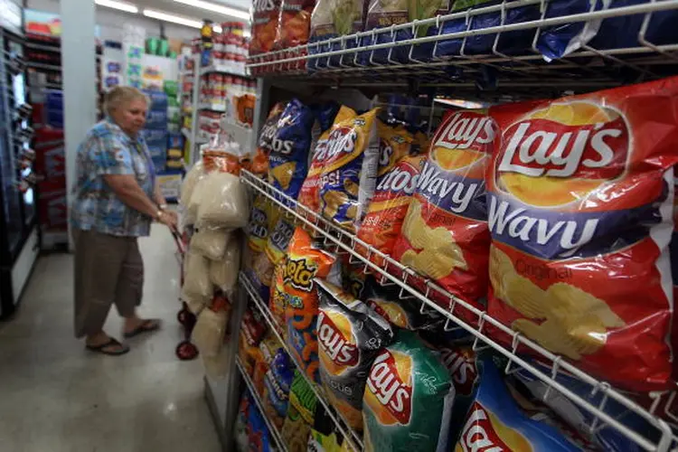 Alimentos da PepsiCo em gôndola de supermercado (Joe Raedle/Getty Images)