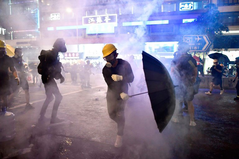 China pede que Hong Kong puna autores de violência em protestos