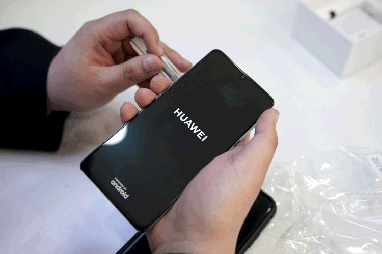 Huawei: companhia chinesa planeja lançar celulares topo de linha (Jason Lee/Reuters)