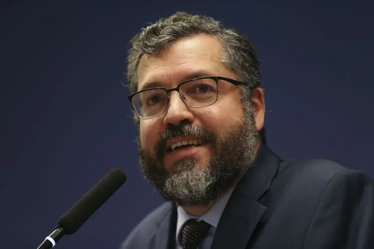 O ministro das Relações Exteriores, Ernesto Araújo, durante entrevista no Palácio Itamaraty. (José Cruz/Agência Brasil)