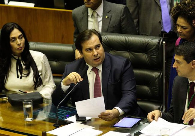 Câmara inicia sessão para discutir PEC da Previdência; ainda não há acordo