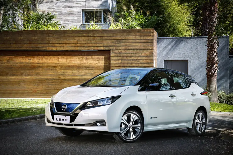 Nissan Leaf: modelo é aposta antiga da marca no segmento de carros elétricos (Nissan/Divulgação)