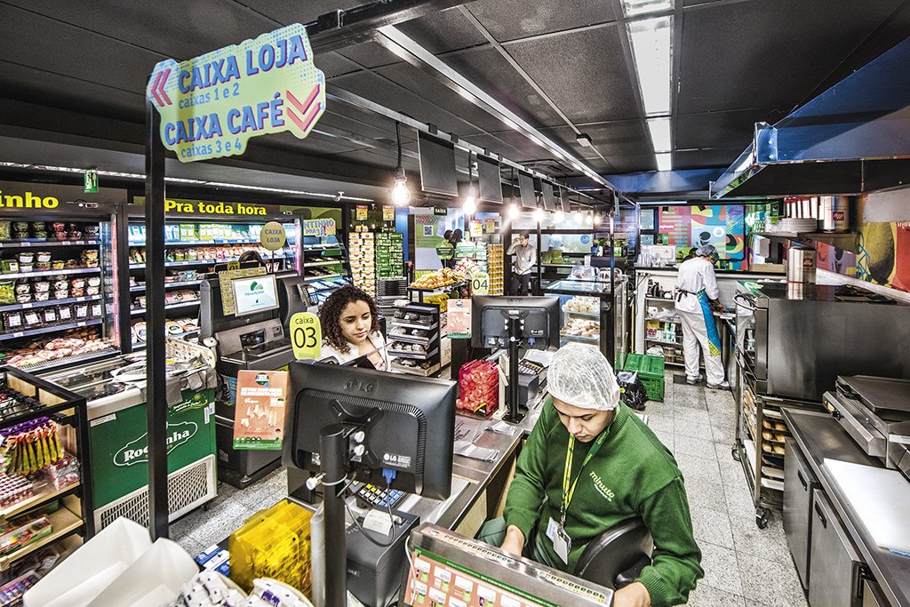 Carrefour e Pão de Açúcar se enfrentam em todos os formatos de lojas