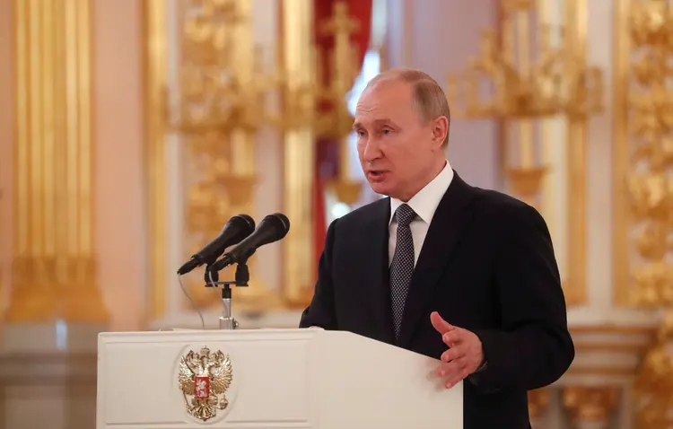 Vladimir Putin: em viagem de um dia a Roma, presidente russo deverá se encontrar com líderes do governo da Itália e com o papa Francisco (Maxim Shipenkov/Reuters)