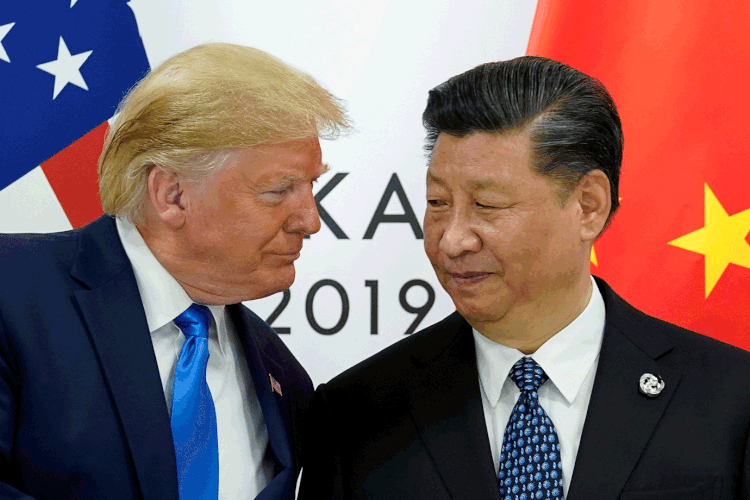 Donald Trump e Xi Jiping: Líderes dos Estados Unidos e da China se encontraram durante o G20 no Japão no final de junho e, desde então, tentam uma solução para a guerra comercial entre os dois países (Kevin Lamarque/Reuters)