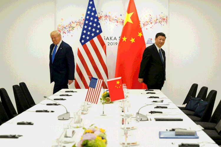 Donald Trump e Xi Jinping: Trump dizer que próximo presidente dos EUA é quem deveria cuidar de guerra comercial (Kevin Lamarque/Reuters)