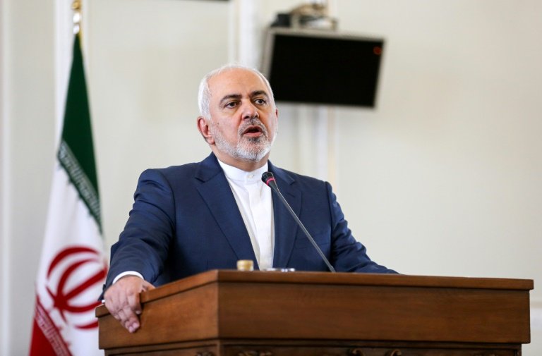 Os EUA "estão brincando com fogo", adverte chanceler iraniano