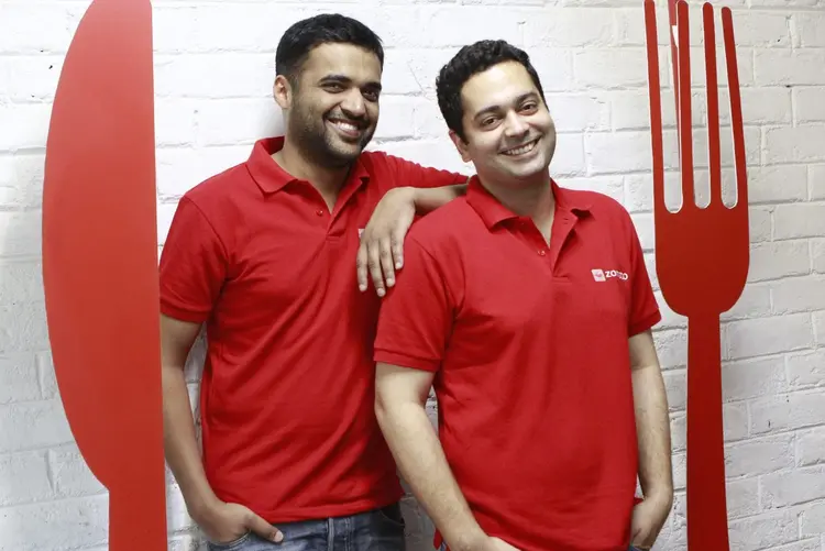 Os cofundadores da Zomato, Deepinder Goyal e Pankaj Chaddah: mudança de perfil pode chamar mais atenção para o problema da diferença salarial (Sanjeev Verma/Hindustan Times/Getty Images)