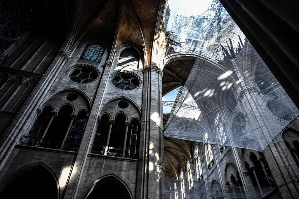Notre-Dame: catedral ainda corre risco (Stephane de Sakutin/Reuters)