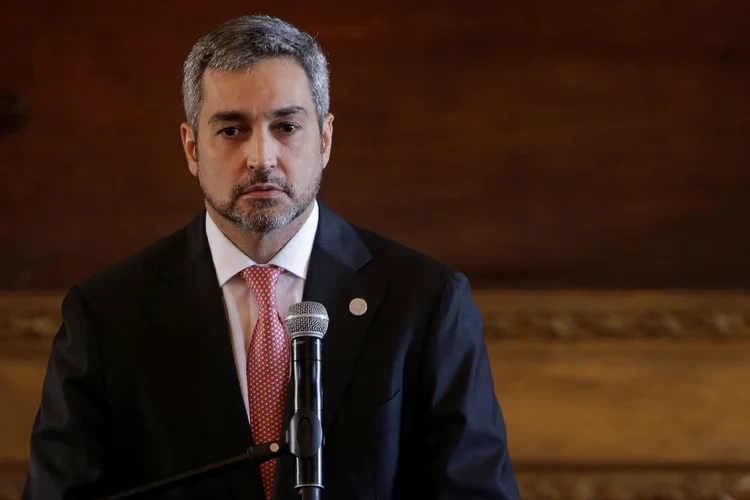 Paraguai: Mario Abdo cumprirá sua agenda com algumas restrições, informou o ministro da Saúde (Jorge Adorno/Reuters)